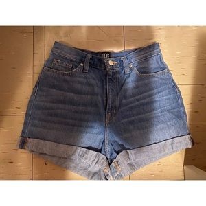 BDG Mom shorts | UO